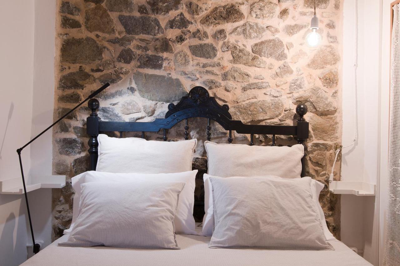 L'Hostatgeria Del Celler Apartment Porrera Bagian luar foto